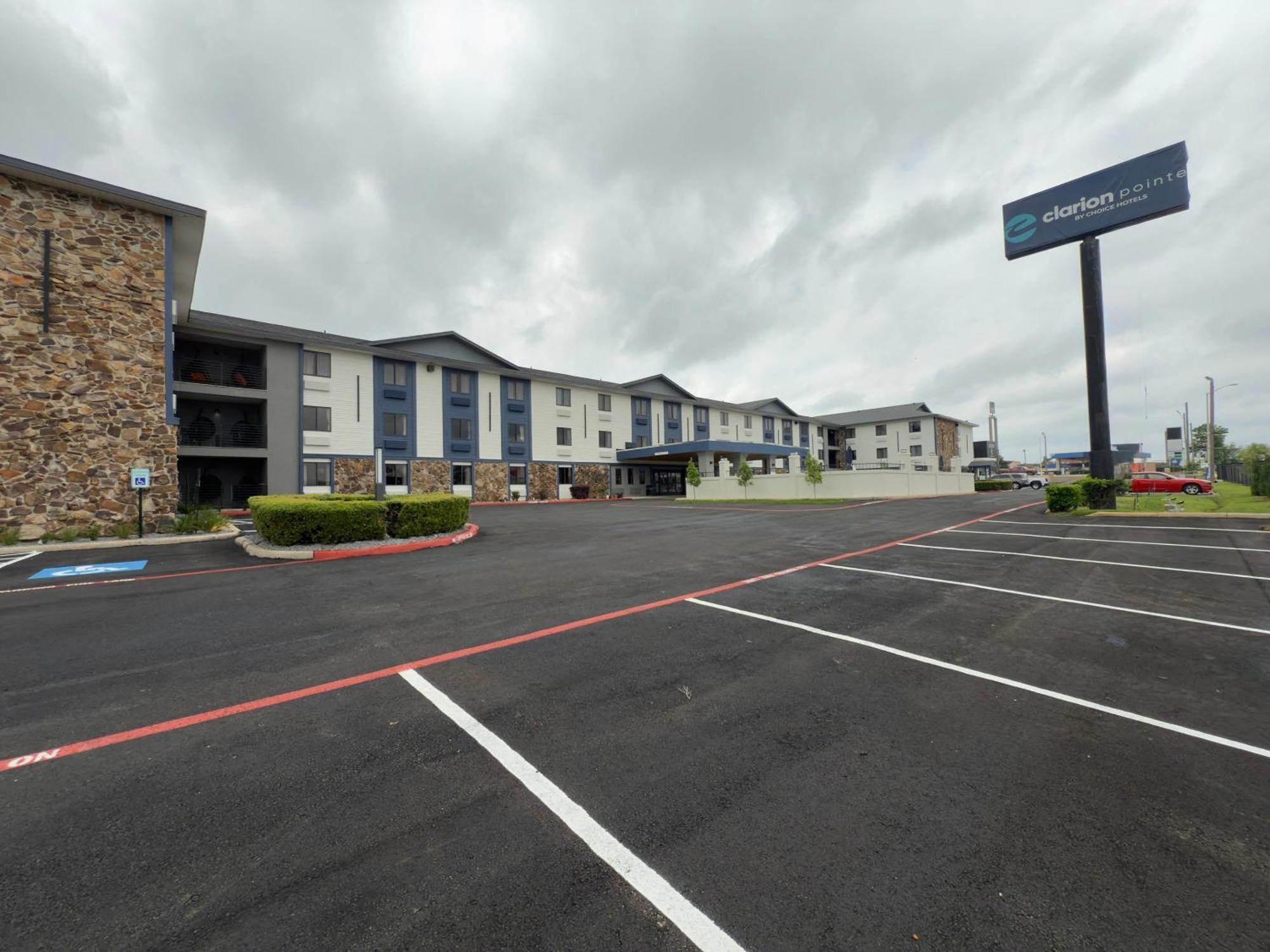 Hotel Clarion Pointe Shreveport Exterior foto